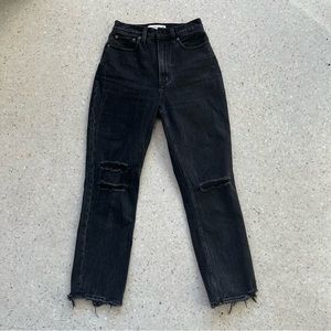 Abercrombie Ultra High Rise Ankle Straight Jeans - Black Ripped
